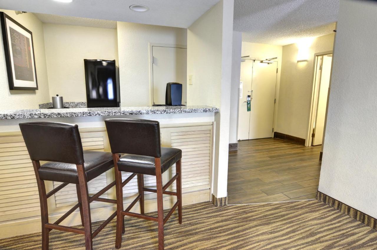 Holiday Inn St. Petersburg N - Clearwater, An Ihg Hotel Dış mekan fotoğraf